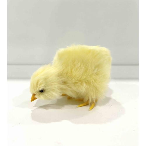 Realistic Faux Fur Pecking Baby Chick